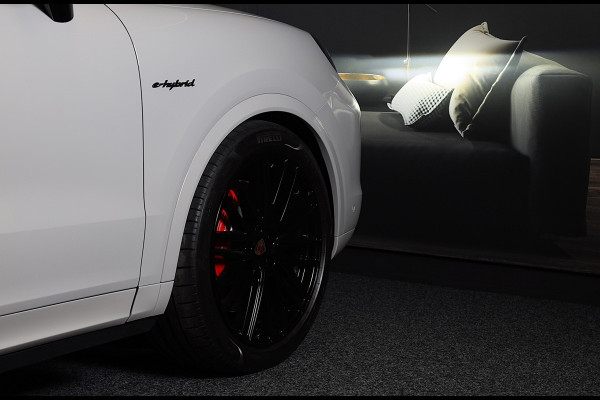 Porsche Cayenne 3.0 S E-Hybrid / 520 Pk / Head Up / 4W Sturing / Acc / Sport Design / Luchtvering / Sport Chrono / Open Pano / 22