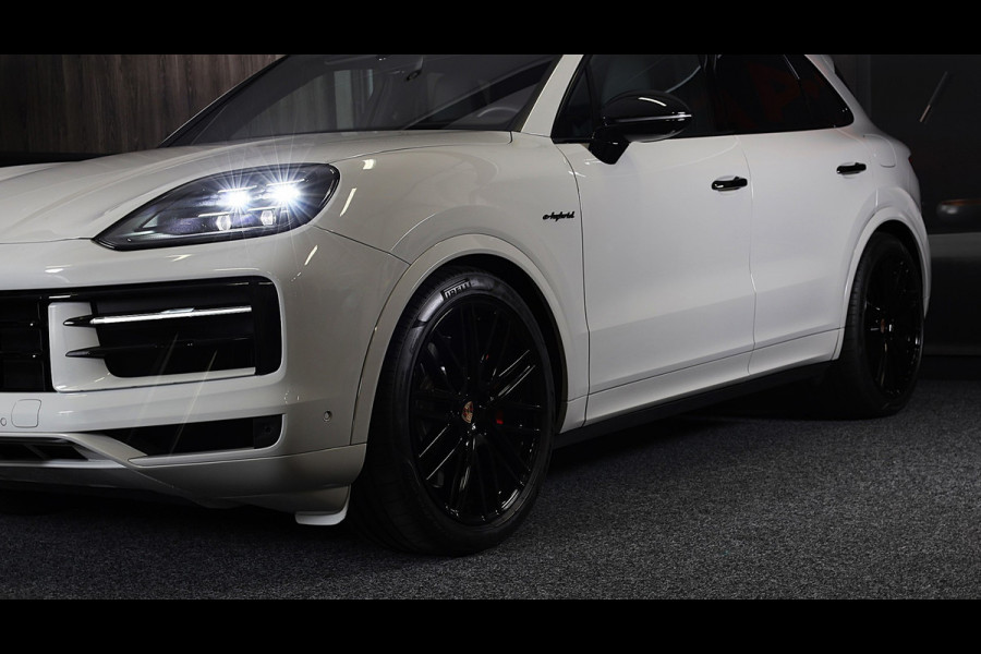 Porsche Cayenne 3.0 S E-Hybrid / 520 Pk / Head Up / 4W Sturing / Acc / Sport Design / Luchtvering / Sport Chrono / Open Pano / 22