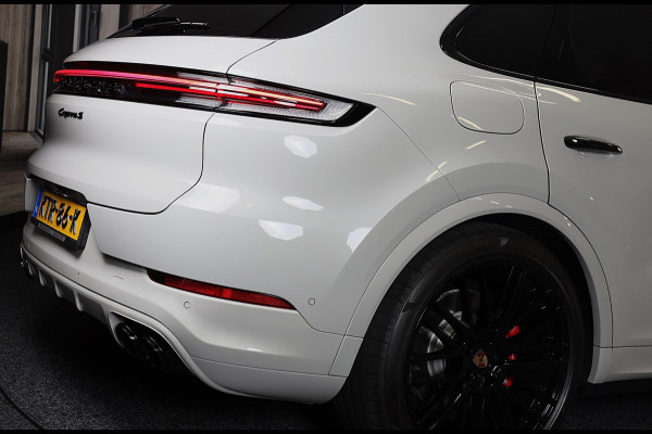 Porsche Cayenne 3.0 S E-Hybrid / 520 Pk / Head Up / 4W Sturing / Acc / Sport Design / Luchtvering / Sport Chrono / Open Pano / 22