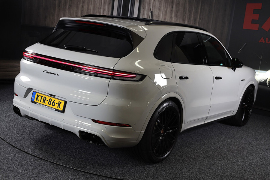 Porsche Cayenne 3.0 S E-Hybrid / 520 Pk / Head Up / 4W Sturing / Acc / Sport Design / Luchtvering / Sport Chrono / Open Pano / 22
