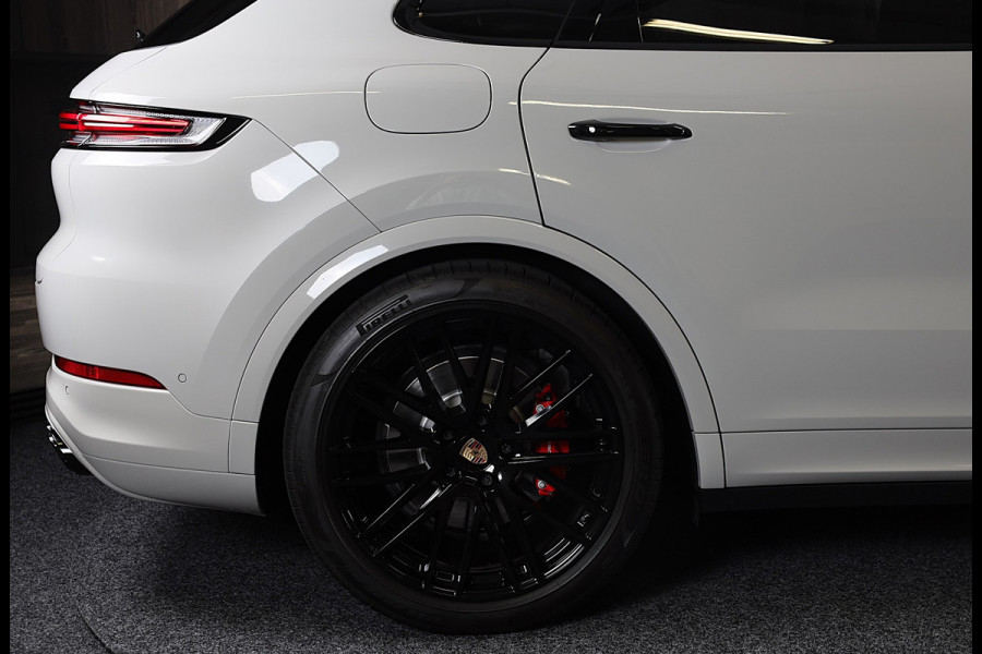 Porsche Cayenne 3.0 S E-Hybrid / 520 Pk / Head Up / 4W Sturing / Acc / Sport Design / Luchtvering / Sport Chrono / Open Pano / 22