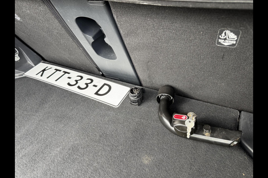 Toyota Yaris Cross 1.5 Hybrid Executive | Trekhaak | Leder | Pano | Blindspot | Full LED | 360 Cam |