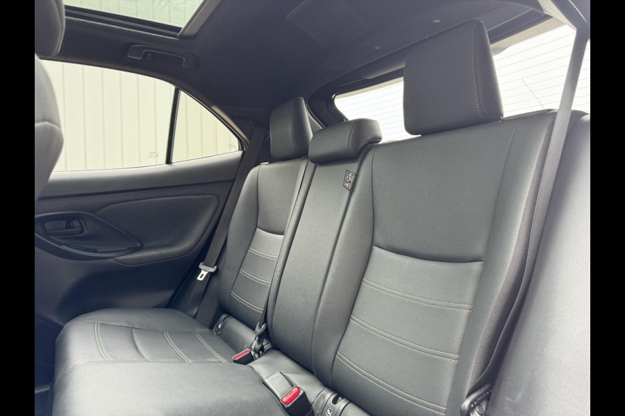 Toyota Yaris Cross 1.5 Hybrid Executive | Trekhaak | Leder | Pano | Blindspot | Full LED | 360 Cam |