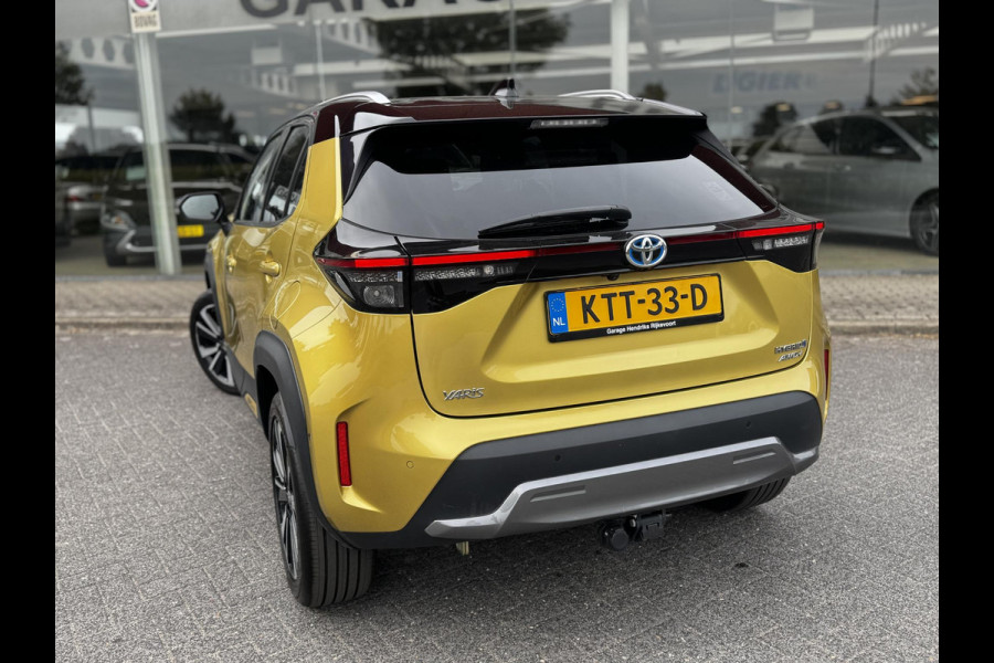 Toyota Yaris Cross 1.5 Hybrid Executive | Trekhaak | Leder | Pano | Blindspot | Full LED | 360 Cam |