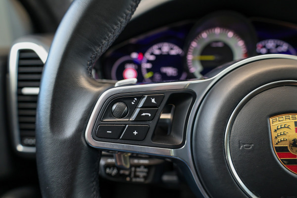 Porsche Cayenne Coupé 3.0 E-Hybrid Platinum Edition | NAP! | BTW | TECHART | FULL PPF! | PANO | STOELVENTILATIE | ACHTERASBESTURING |
