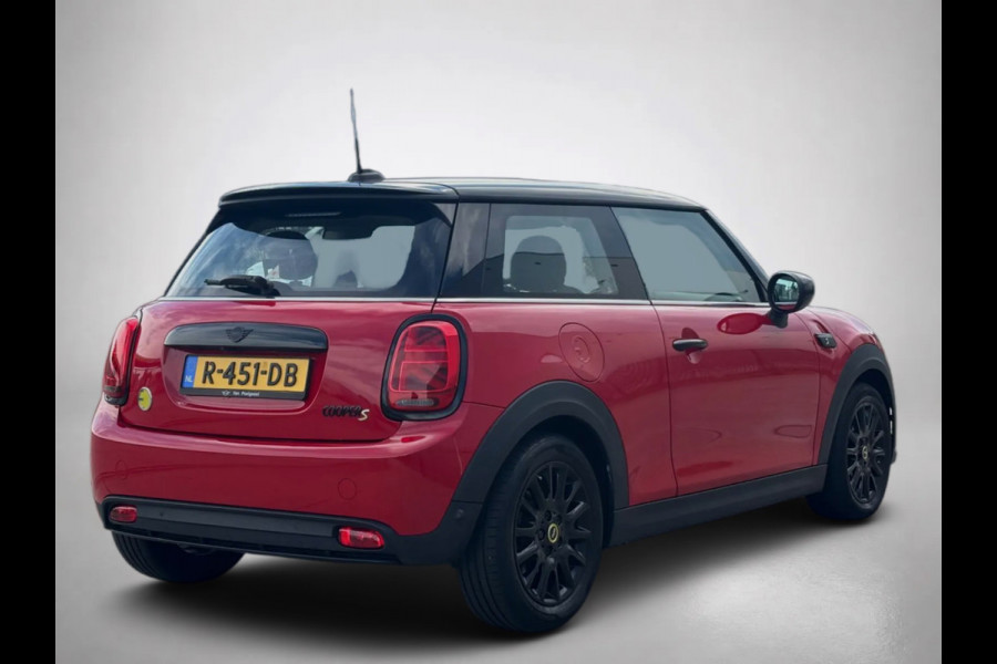 MINI Mini MINI Yours 33 kWh (NL-auto, 1e Eig, BTW, Camera, Carplay, Climate Con, Navi, Parkeersensor, Etc)