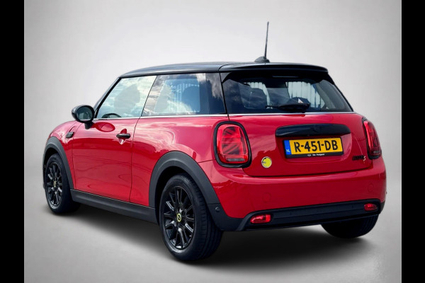 MINI Mini MINI Yours 33 kWh (NL-auto, 1e Eig, BTW, Camera, Carplay, Climate Con, Navi, Parkeersensor, Etc)