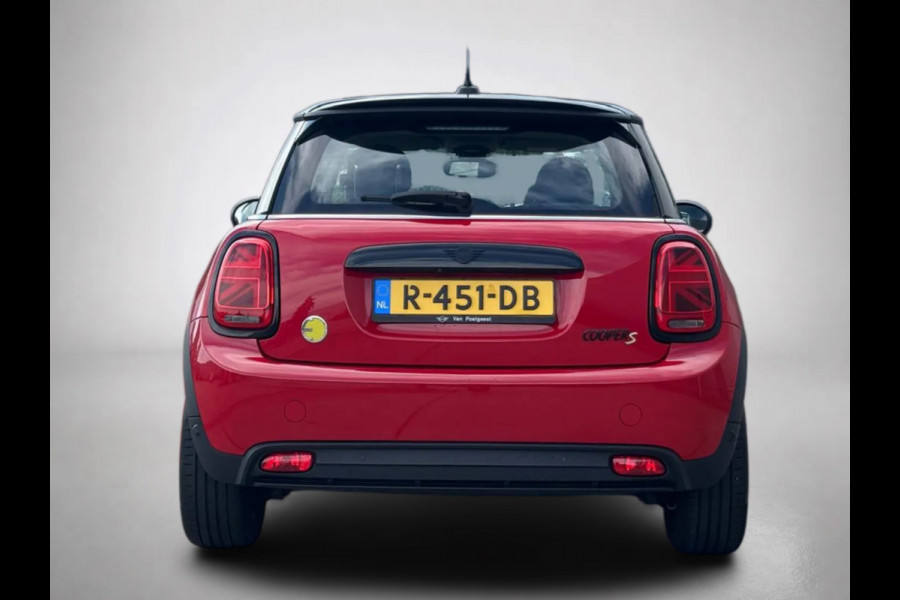 MINI Mini MINI Yours 33 kWh (NL-auto, 1e Eig, BTW, Camera, Carplay, Climate Con, Navi, Parkeersensor, Etc)