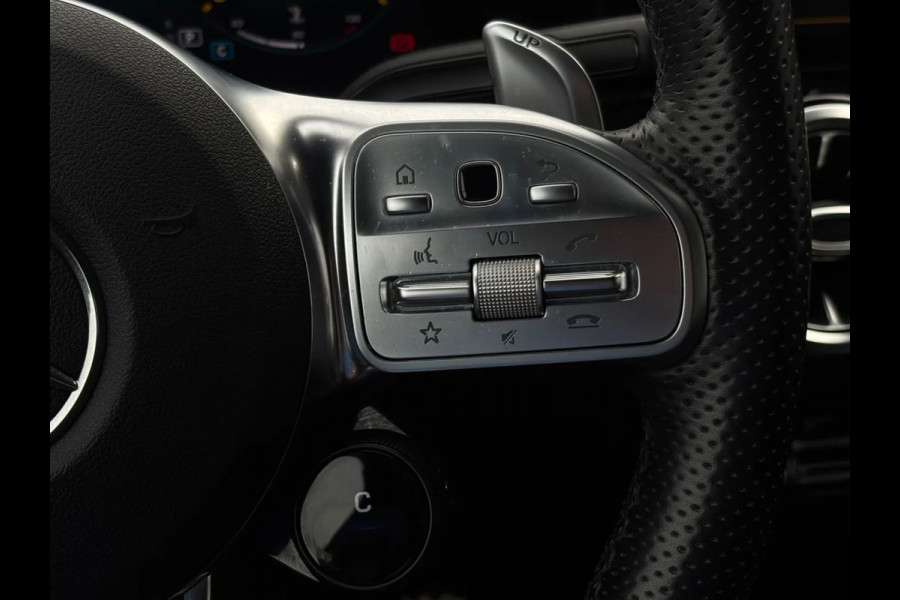 Mercedes-Benz GLA AMG 35 4MATIC (1e Eig, Dealer OndH, Panorama, SfeerV, Burmester, Head-up, Etc)