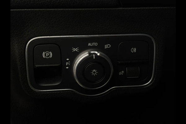 Mercedes-Benz GLA AMG 35 4MATIC (1e Eig, Dealer OndH, Panorama, SfeerV, Burmester, Head-up, Etc)