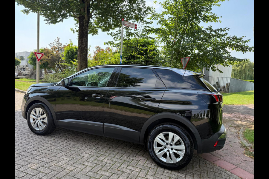 Peugeot 3008 1.2 PureTech Blue Lease Executive