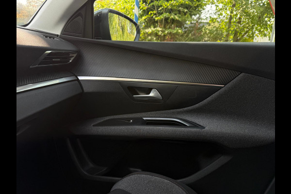 Peugeot 3008 1.2 PureTech Blue Lease Executive