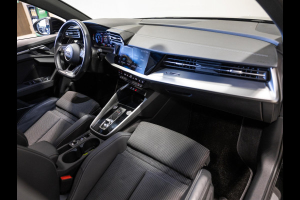 Audi A3 Limousine 35 TFSI S-Line edition / 150pk / NAP / Matrix LED / Stoelverwarming / Adaptieve cruise control /