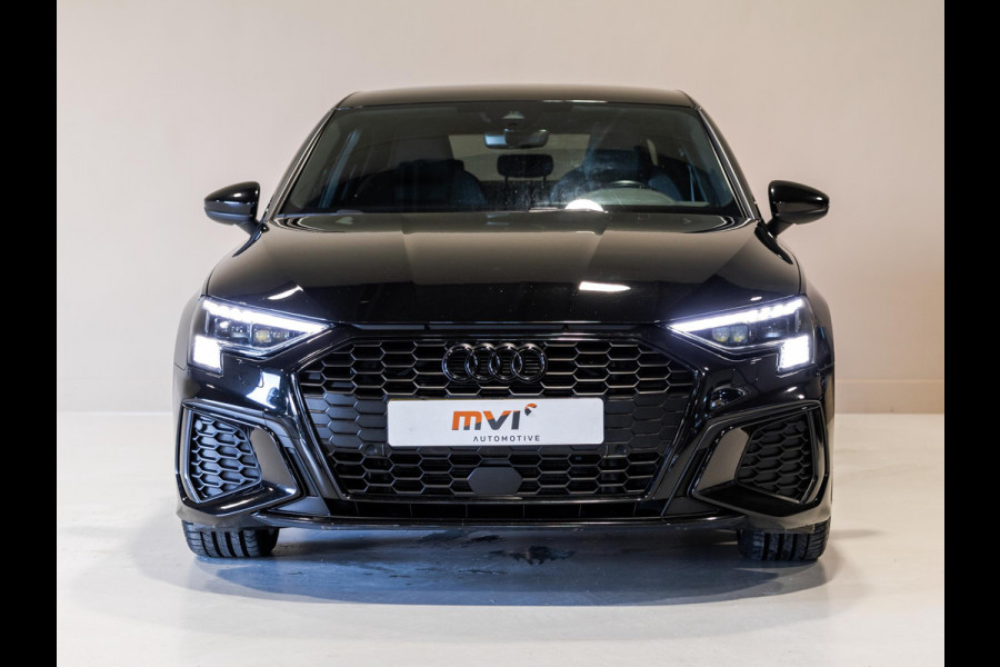 Audi A3 Limousine 35 TFSI S-Line edition / 150pk / NAP / Matrix LED / Stoelverwarming / Adaptieve cruise control /