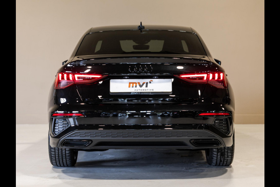 Audi A3 Limousine 35 TFSI S-Line edition / 150pk / NAP / Matrix LED / Stoelverwarming / Adaptieve cruise control /