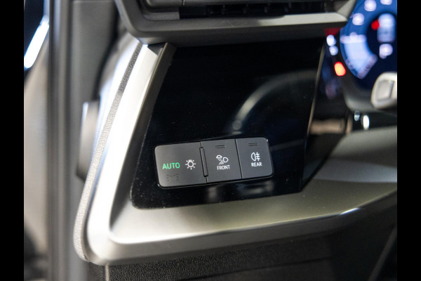 Audi A3 Limousine 35 TFSI S-Line edition / 150pk / NAP / Matrix LED / Stoelverwarming / Adaptieve cruise control /