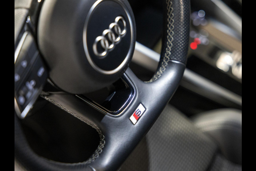 Audi A3 Limousine 35 TFSI S-Line edition / 150pk / NAP / Matrix LED / Stoelverwarming / Adaptieve cruise control /