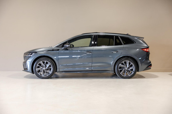 Škoda ENYAQ iV 60 Founders Edition Black Sportline / 179pk / Panorama dak / Achteruitrij camera / Memory stoelen /