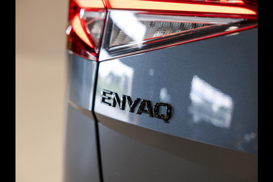 Škoda ENYAQ iV 60 Founders Edition Black Sportline / 179pk / Panorama dak / Achteruitrij camera / Memory stoelen /