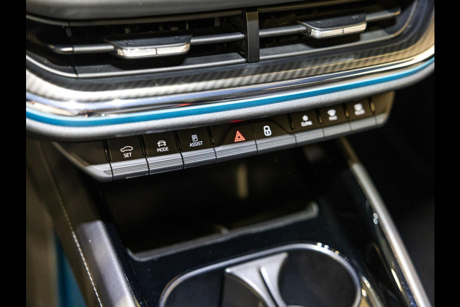 Škoda ENYAQ iV 60 Founders Edition Black Sportline / 179pk / Panorama dak / Achteruitrij camera / Memory stoelen /
