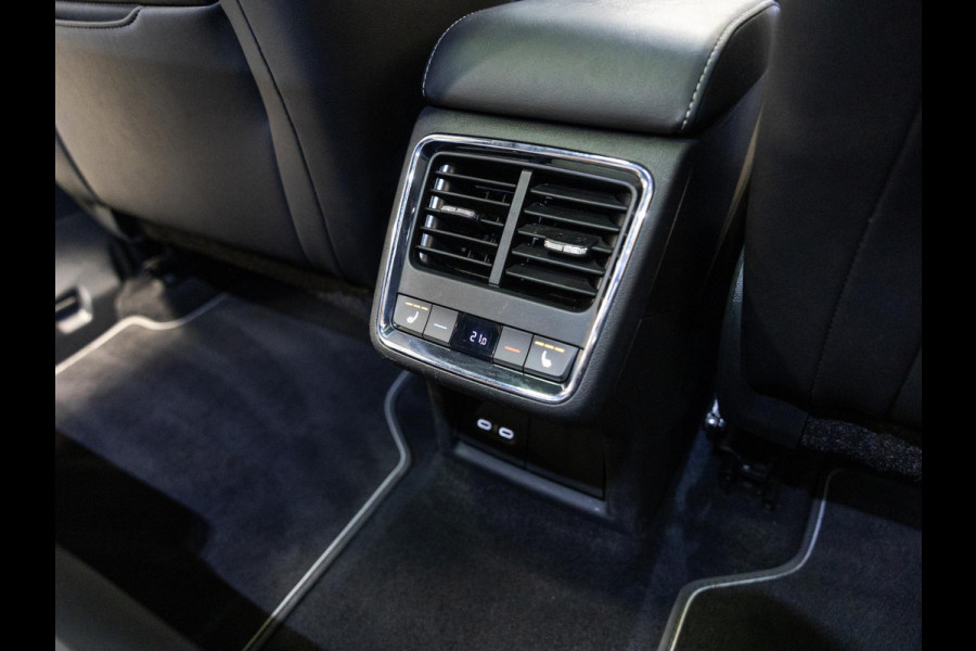 Škoda ENYAQ iV 60 Founders Edition Black Sportline / 179pk / Panorama dak / Achteruitrij camera / Memory stoelen /