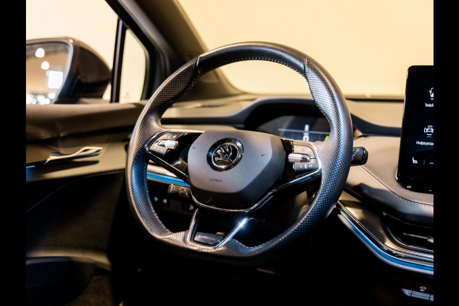 Škoda ENYAQ iV 60 Founders Edition Black Sportline / 179pk / Panorama dak / Achteruitrij camera / Memory stoelen /