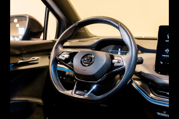 Škoda ENYAQ iV 60 Founders Edition Black Sportline / 179pk / Panorama dak / Achteruitrij camera / Memory stoelen /
