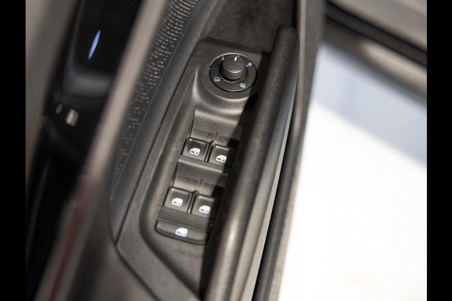 Škoda ENYAQ iV 80 SOH 94% / 204pk / Trekhaak / Dodehoek herkenning / Leder /