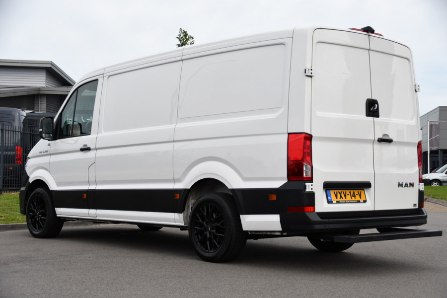 MAN TGE 3.180 35 2.0 L3H2 PB Edition Full Options! Adaptieve Cruise, Camera, Carplay, LED, 177pk, Automaat, Stoelverwarming, Multimedia, Geveerde stoel, Uniek!