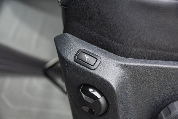 MAN TGE 3.180 35 2.0 L3H2 PB Edition Full Options! Adaptieve Cruise, Camera, Carplay, LED, 177pk, Automaat, Stoelverwarming, Multimedia, Geveerde stoel, Uniek!