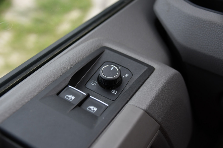 MAN TGE 3.180 35 2.0 L3H2 PB Edition Full Options! Adaptieve Cruise, Camera, Carplay, LED, 177pk, Automaat, Stoelverwarming, Multimedia, Geveerde stoel, Uniek!