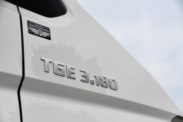 MAN TGE 3.180 35 2.0 L3H2 PB Edition Full Options! Adaptieve Cruise, Camera, Carplay, LED, 177pk, Automaat, Stoelverwarming, Multimedia, Geveerde stoel, Uniek!
