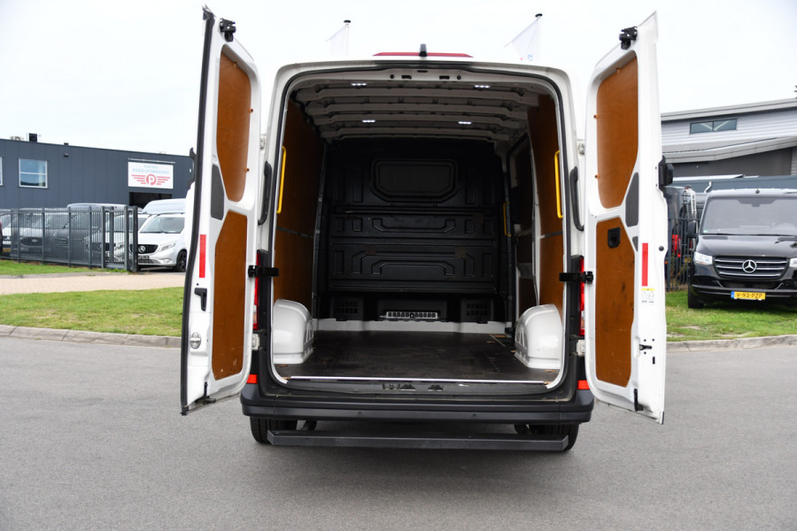 MAN TGE 3.180 35 2.0 L3H2 PB Edition Full Options! Adaptieve Cruise, Camera, Carplay, LED, 177pk, Automaat, Stoelverwarming, Multimedia, Geveerde stoel, Uniek!