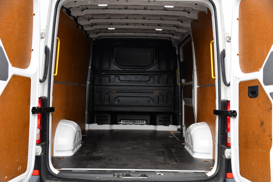 MAN TGE 3.180 35 2.0 L3H2 PB Edition Full Options! Adaptieve Cruise, Camera, Carplay, LED, 177pk, Automaat, Stoelverwarming, Multimedia, Geveerde stoel, Uniek!