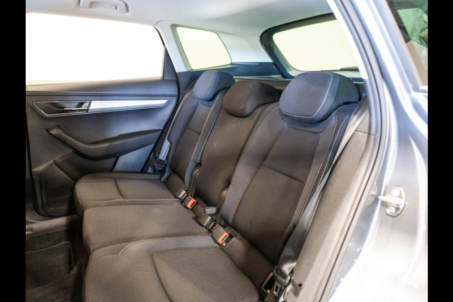 Škoda Karoq 1.5 TSI ACT Business Edition / 150pk / Achteruitrij camera / Adaptieve cruise control / Automatische klimaatregeling /