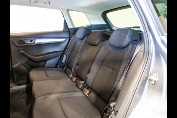 Škoda Karoq 1.5 TSI ACT Business Edition / 150pk / Achteruitrij camera / Adaptieve cruise control / Automatische klimaatregeling /