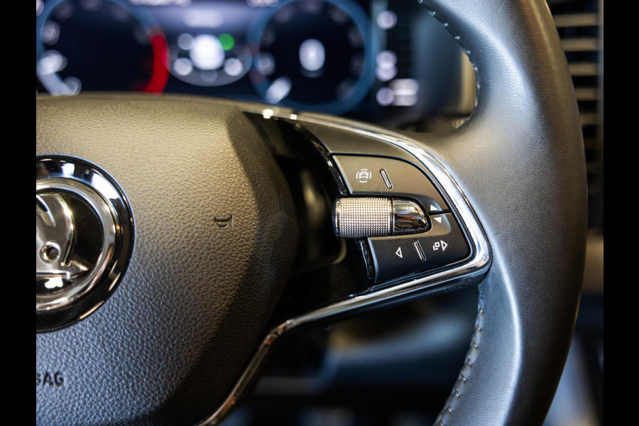 Škoda Karoq 1.5 TSI ACT Business Edition / 150pk / Achteruitrij camera / Adaptieve cruise control / Automatische klimaatregeling /