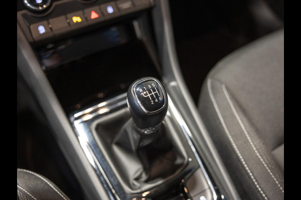 Škoda Karoq 1.5 TSI ACT Business Edition / 150pk / Achteruitrij camera / Adaptieve cruise control / Automatische klimaatregeling /