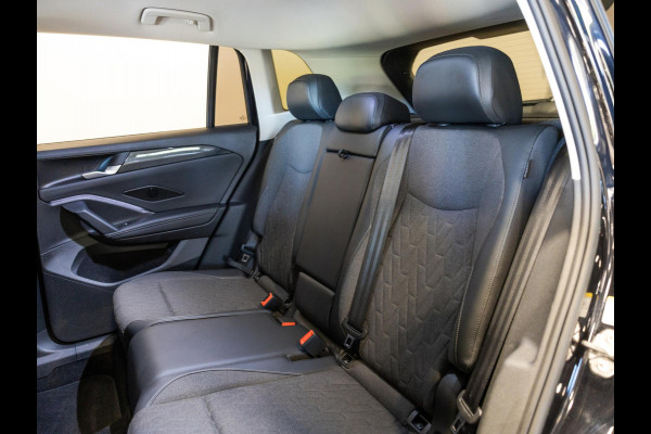 Volkswagen Tiguan 1.5 eHybrid Life Edition / 204pk / SoH 100% / Achteruitrij camera / Dodehoek herkenning / CarPlay /