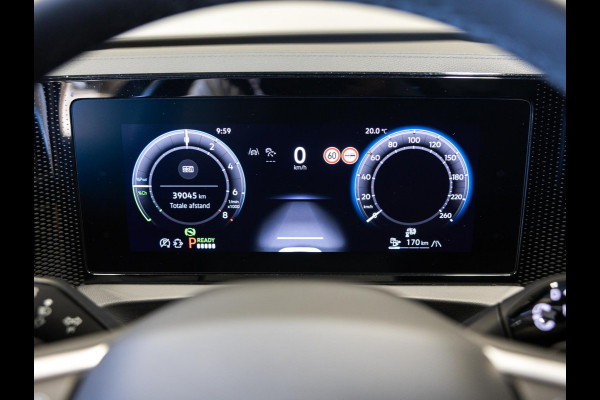Volkswagen Tiguan 1.5 eHybrid Life Edition / 204pk / SoH 100% / Achteruitrij camera / Dodehoek herkenning / CarPlay /