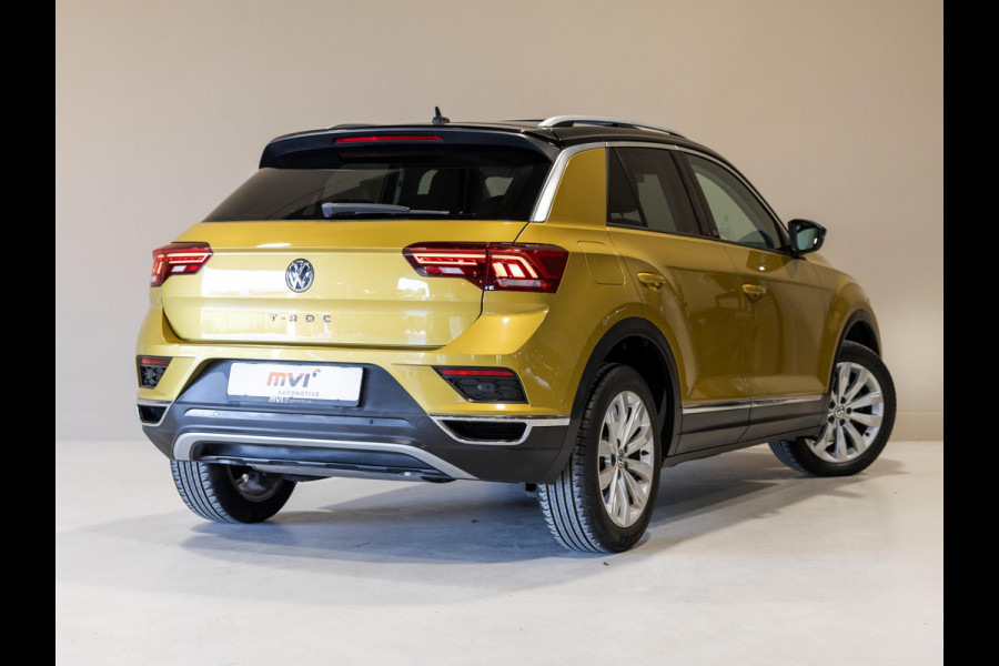 Volkswagen T-Roc 1.5 TSI Sport / 150pk / Panorama dak / Trekhaak / Achteruitrij camera /