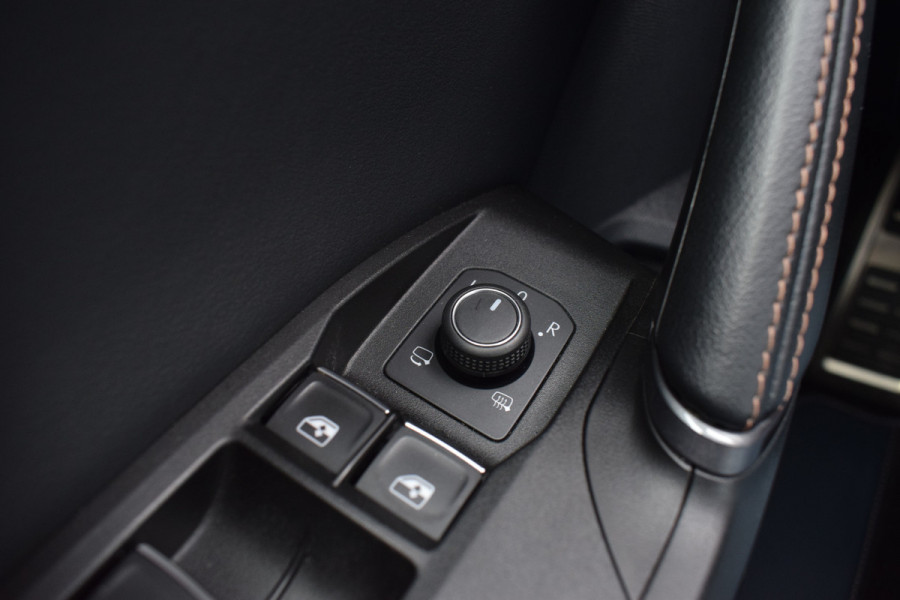 CUPRA Formentor 1.4 e-Hybrid 245pk VZ Copper Edition | Pano | Leer | 360 camera