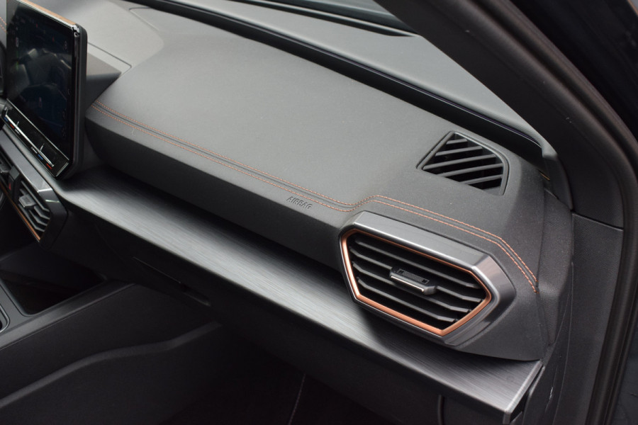 CUPRA Formentor 1.4 e-Hybrid 245pk VZ Copper Edition | Pano | Leer | 360 camera