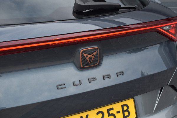 CUPRA Formentor 1.4 e-Hybrid 245pk VZ Copper Edition | Pano | Leer | 360 camera