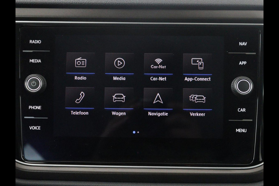 Volkswagen T-Roc 1.5 Tsi Style | Panoramadak | Adaptive cruise | Carplay | Navigatie | Carplay | Park assist | Airco | Trekhaak | 16" velgen