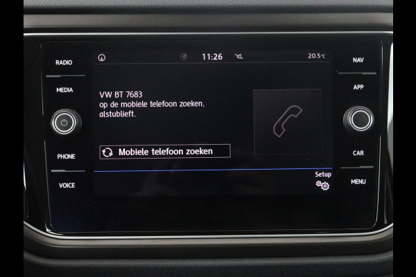 Volkswagen T-Roc 1.5 Tsi Style | Panoramadak | Adaptive cruise | Carplay | Navigatie | Carplay | Park assist | Airco | Trekhaak | 16" velgen