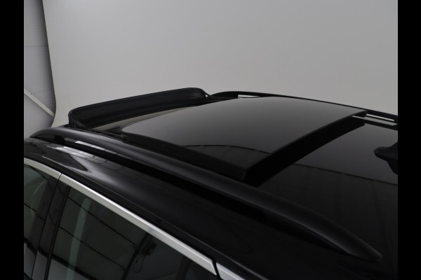 Volkswagen T-Roc 1.5 Tsi Style | Panoramadak | Adaptive cruise | Carplay | Navigatie | Carplay | Park assist | Airco | Trekhaak | 16" velgen