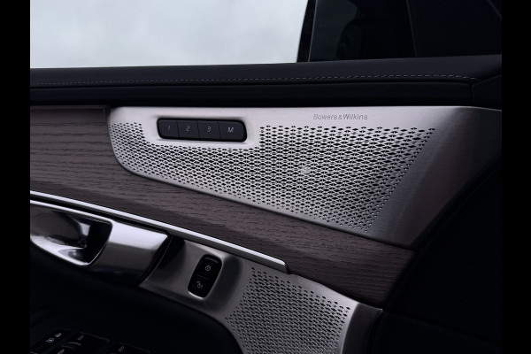 Volvo XC90 2.0 T8 Ultra Dark | Pano | Trekhaak | Bowers&Wilkins | Memory | 360 camera | Head Up | Plug-in hybrid AWD