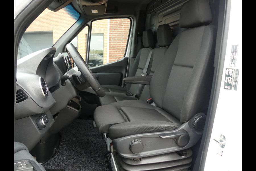 Mercedes-Benz Sprinter 317 CDI L2H2 LED/Camera/Geveerde stoel/Navigatie Nieuw model