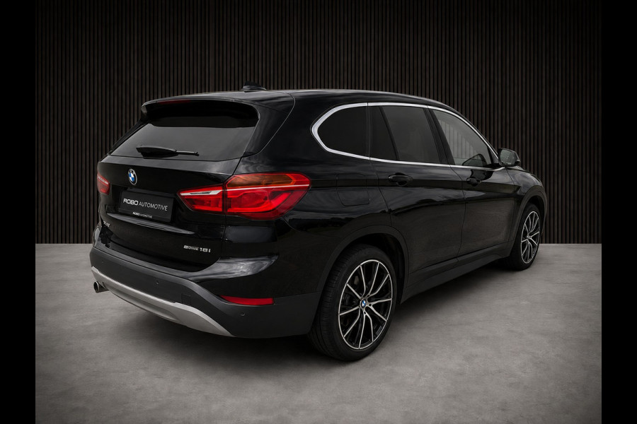 BMW X1 sDrive18i Executive Edition | Stoelverwarming | Head-Up Display | Cruise Control | Parkeersensoren | Navigatie | Keyless | LED | HIFI | Elektrische Achterklep | NAP | Automaat | Dealer Onderhouden